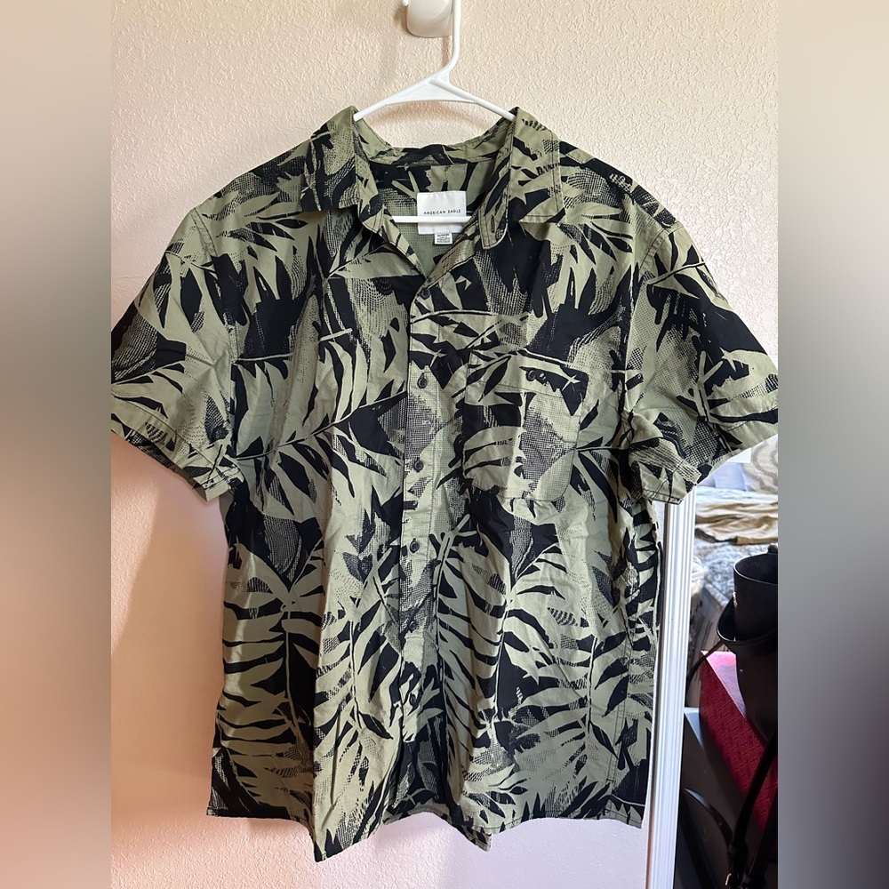AEO| Tropical Green Print Shirt